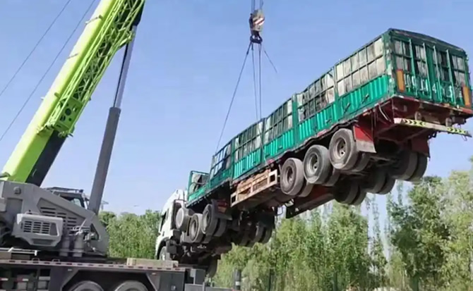 来凤道路脱困救援案例